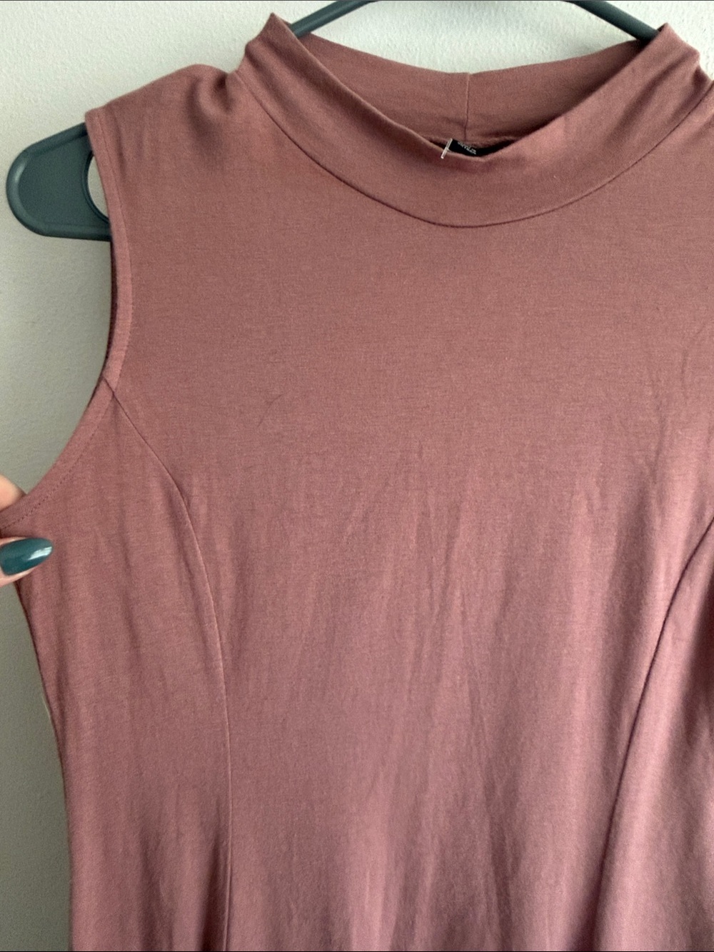 Uniqlo Sleeveless Mock Neck Midi Dress - Mauve - Picture 4 of 5